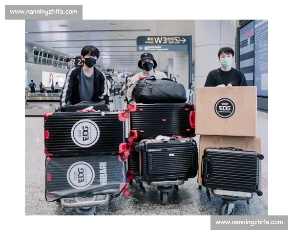 战队内部矛盾曝光这支MV的暗线,比剧情还精彩! 战队内部矛盾曝光这支MV的暗线,比剧情还精彩!